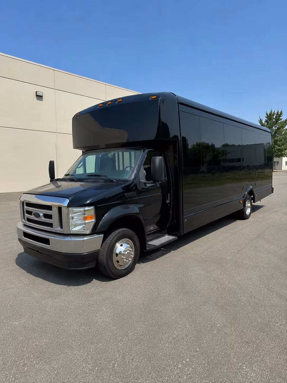 bachelor bus rentals for spokane valley sports events and golf outings