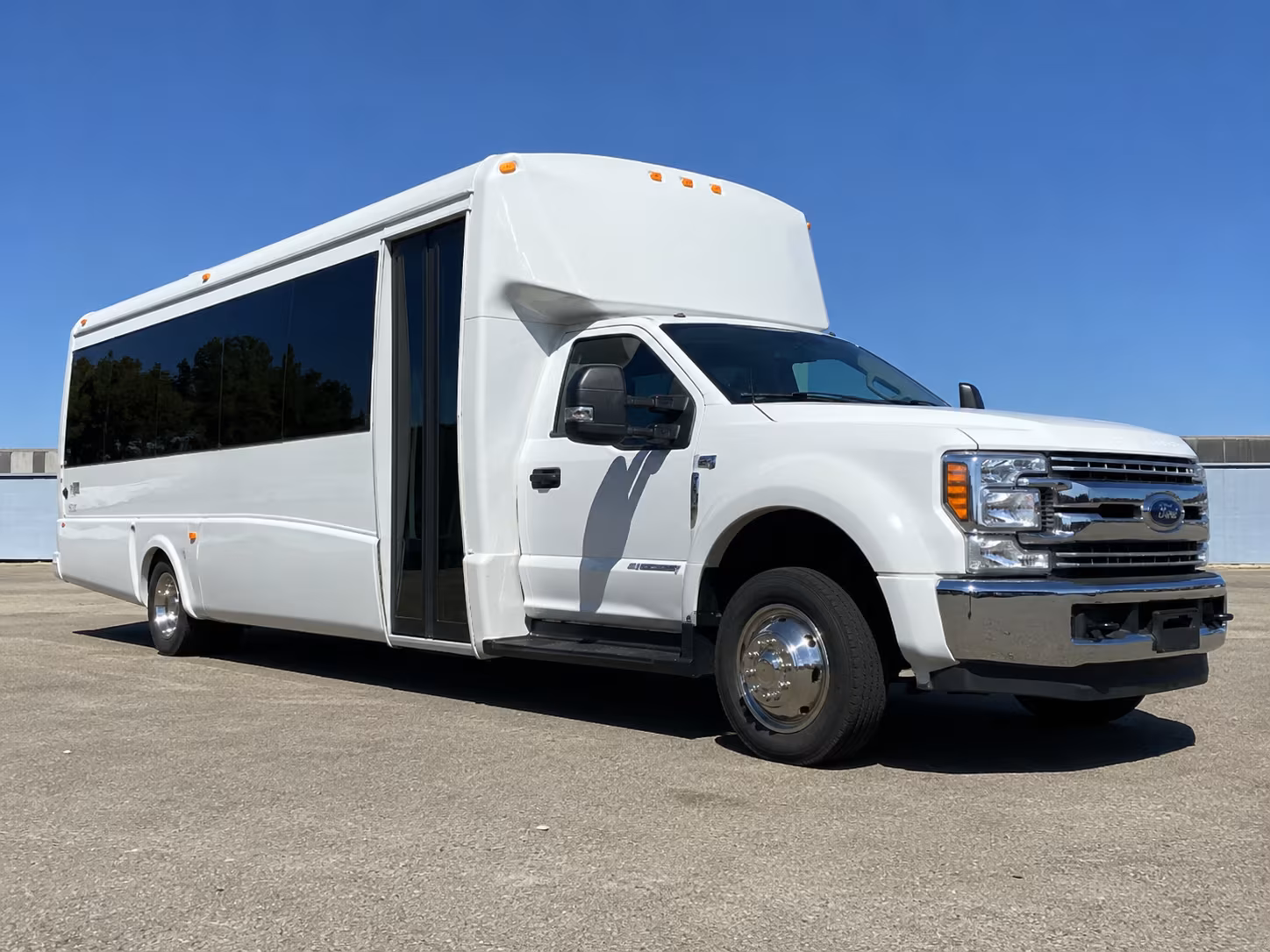 shuttle buses for wedding guests between spokane valley hotels and your venue